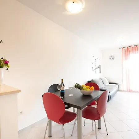 Apartment Ll *